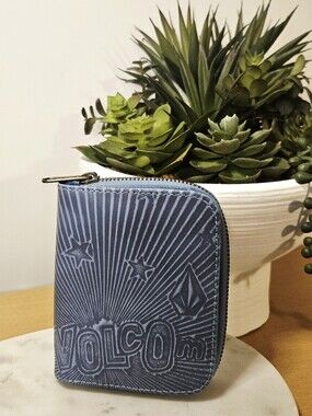 Volcom Stone Two-toned Blue Embossed Zip Wallet